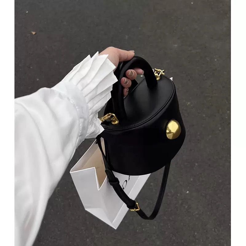 BLACK GOLD SPOT TOP HANDLE FLAT BACK